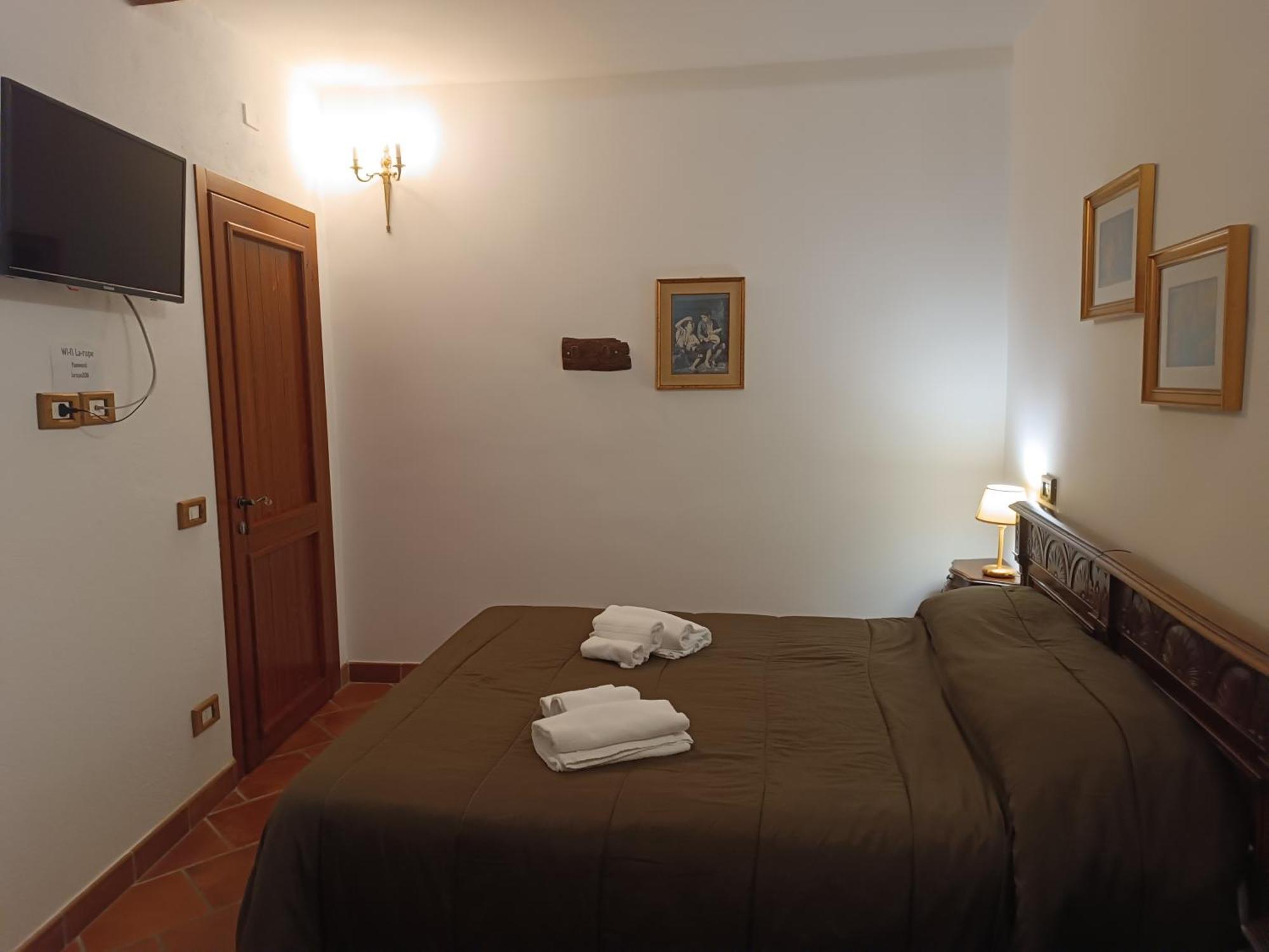 נורמה La Rupe Bed And Breakfast חדר תמונה